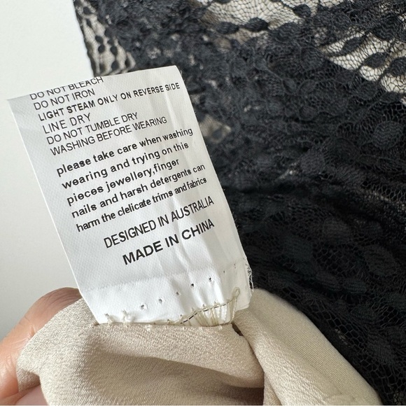 Elliatt Black Venice Lace Puff Sleeve Fitted Ruched Mini Dress - Picture 8 of 13